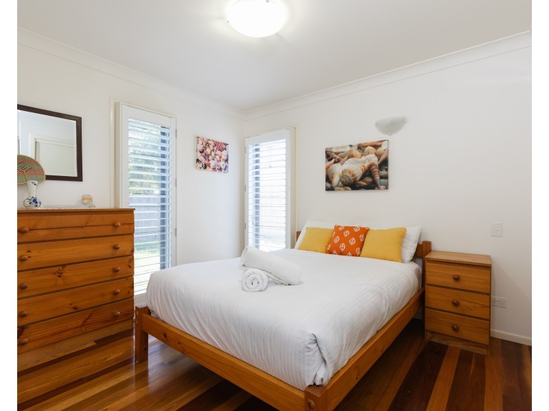 25 Mooloomba Road, Point Lookout QLD 4183