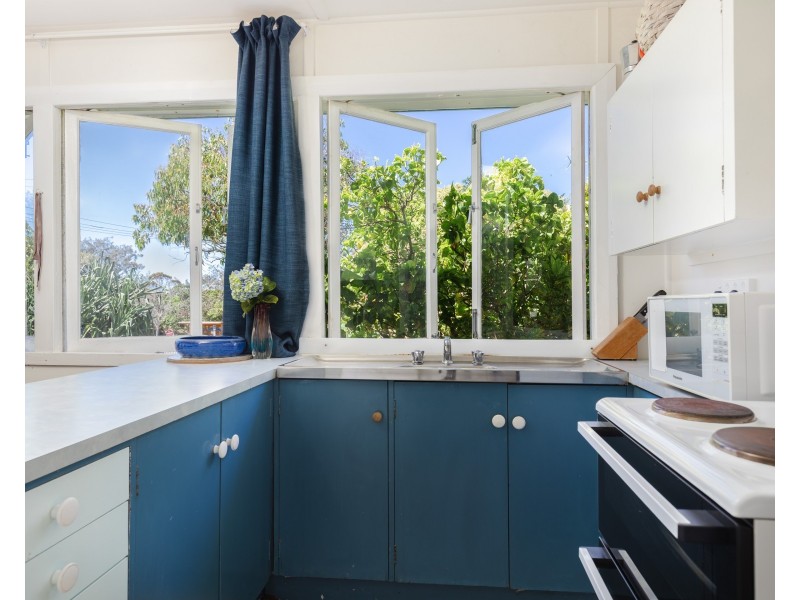 13 Mooloomba Road, Point Lookout QLD 4183