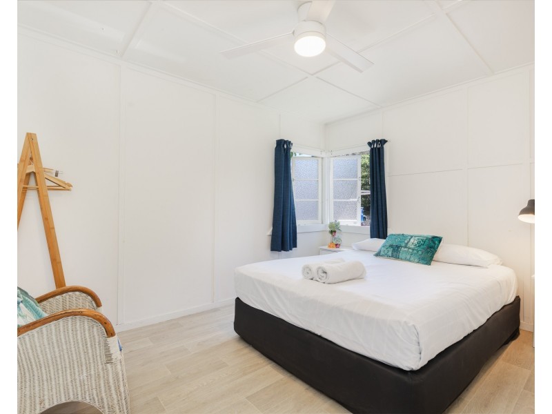 13 Mooloomba Road, Point Lookout QLD 4183