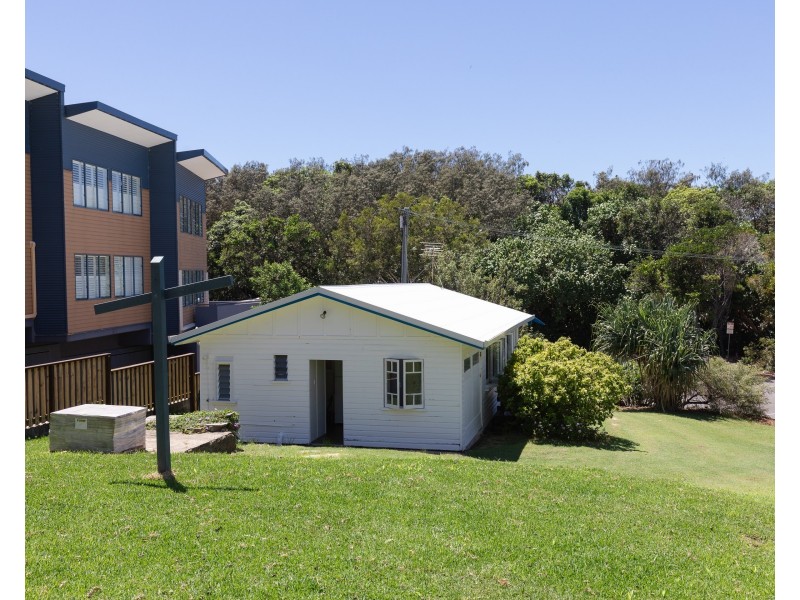 13 Mooloomba Road, Point Lookout QLD 4183