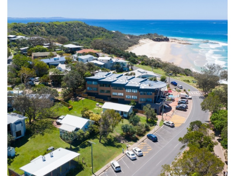 13 Mooloomba Road, Point Lookout QLD 4183