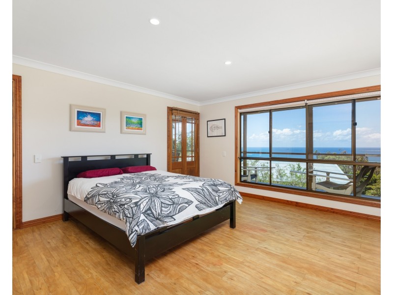 2/5 Baker Crt, Point Lookout QLD 4183