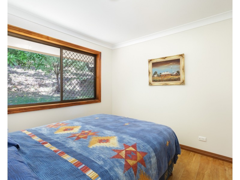 2/5 Baker Crt, Point Lookout QLD 4183