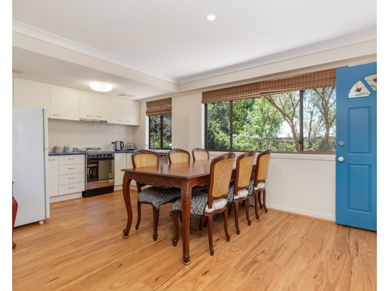 2/5 Baker Crt, Point Lookout QLD 4183