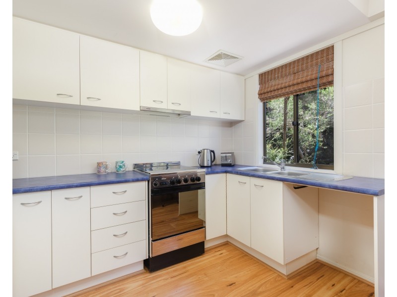 2/5 Baker Crt, Point Lookout QLD 4183