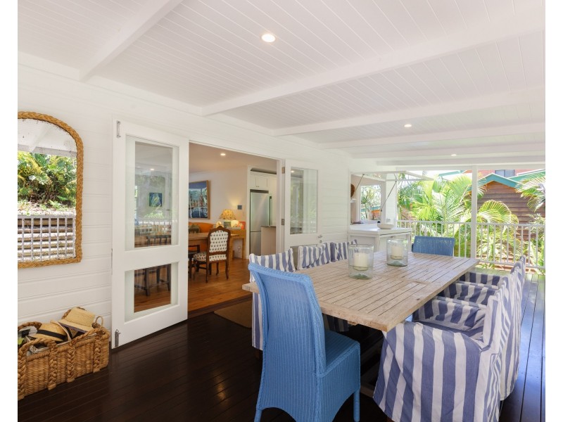137 Dickson Way, Point Lookout QLD 4183