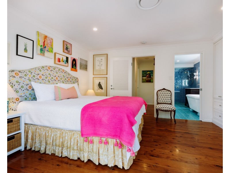 137 Dickson Way, Point Lookout QLD 4183