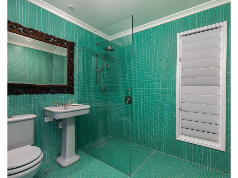 137 Dickson Way, Point Lookout QLD 4183