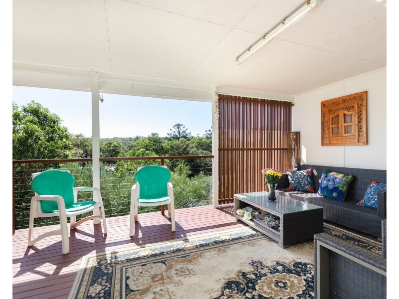 15 Galeen Street, Point Lookout QLD 4183