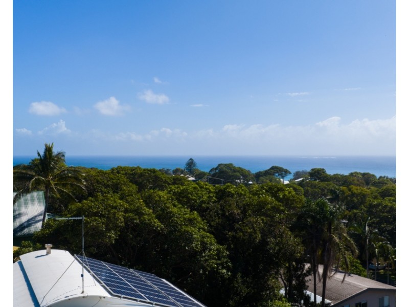 15 Galeen Street, Point Lookout QLD 4183