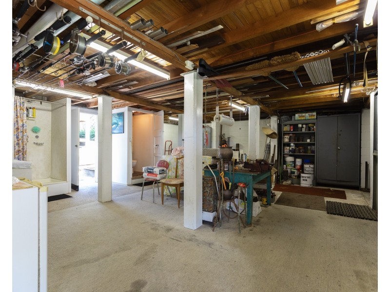 15 Galeen Street, Point Lookout QLD 4183