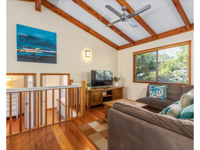 13 Samarinda Way, Point Lookout QLD 4183