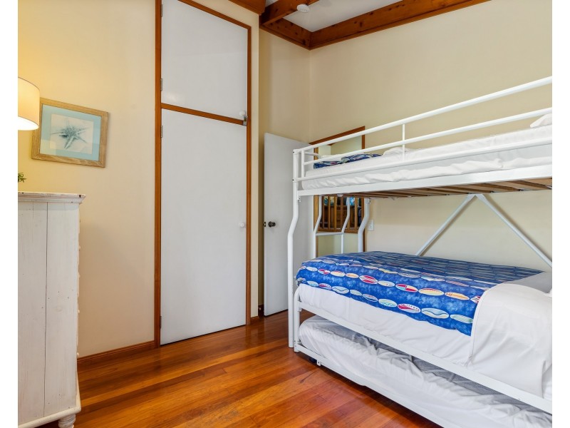 13 Samarinda Way, Point Lookout QLD 4183