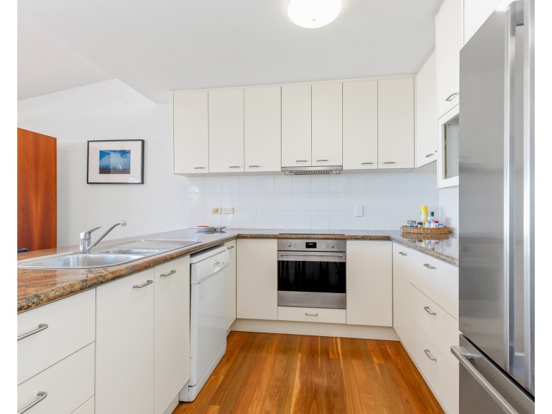 10/6 Cumming Parade, Point Lookout QLD 4183