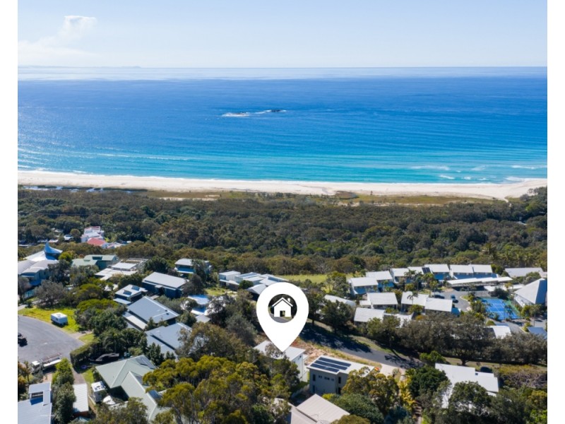 10A Cumming Parade, Point Lookout QLD 4183