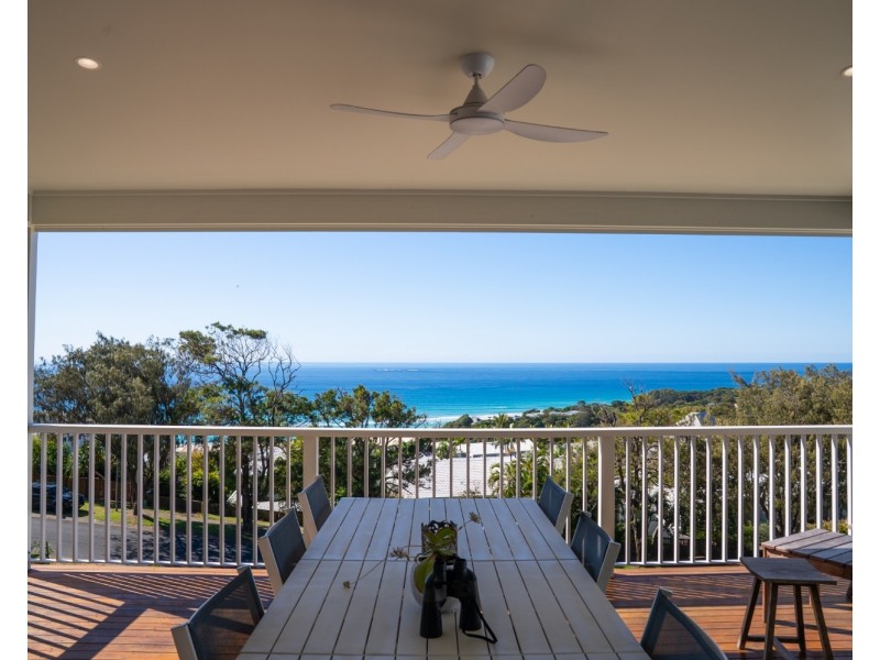 10A Cumming Parade, Point Lookout QLD 4183