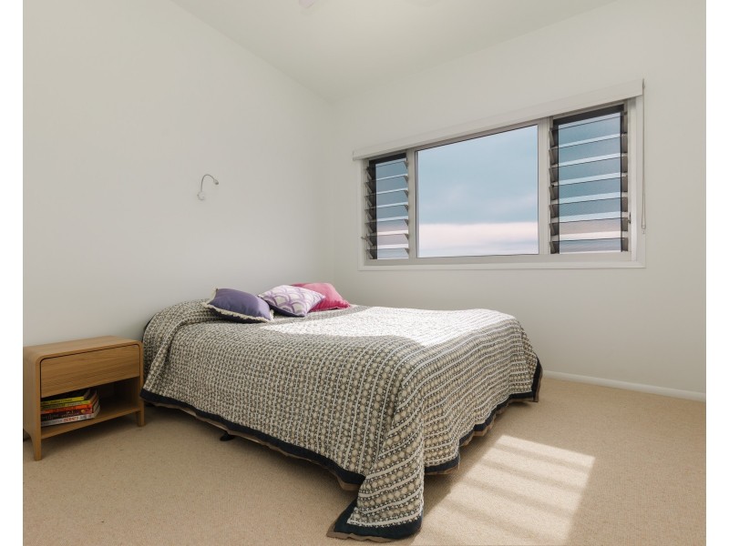 10A Cumming Parade, Point Lookout QLD 4183