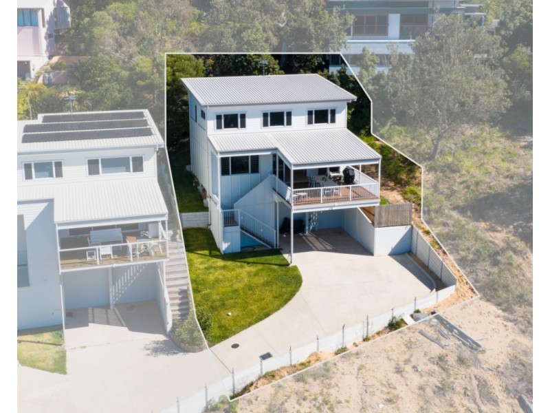 10A Cumming Parade, Point Lookout QLD 4183