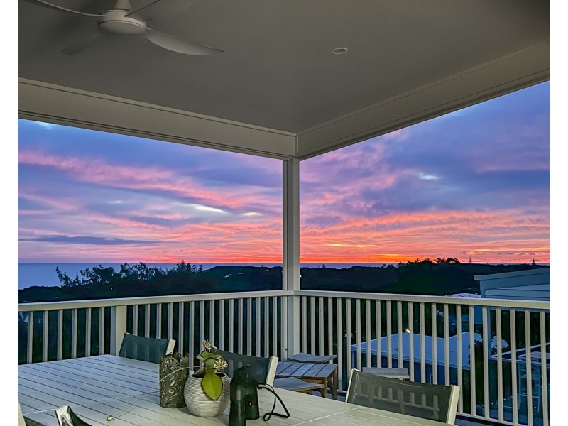 10A Cumming Parade, Point Lookout QLD 4183