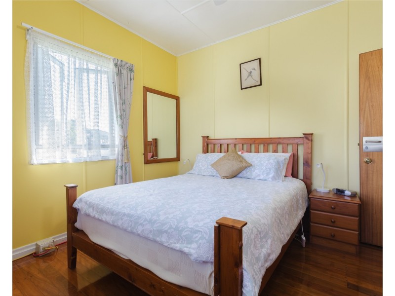 32 Petrie Street, Dunwich QLD 4183