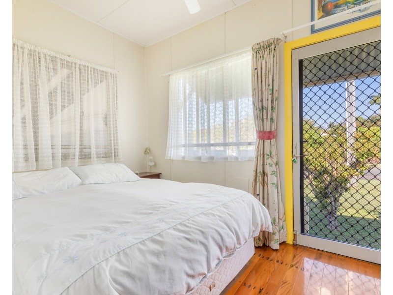 32 Petrie Street, Dunwich QLD 4183