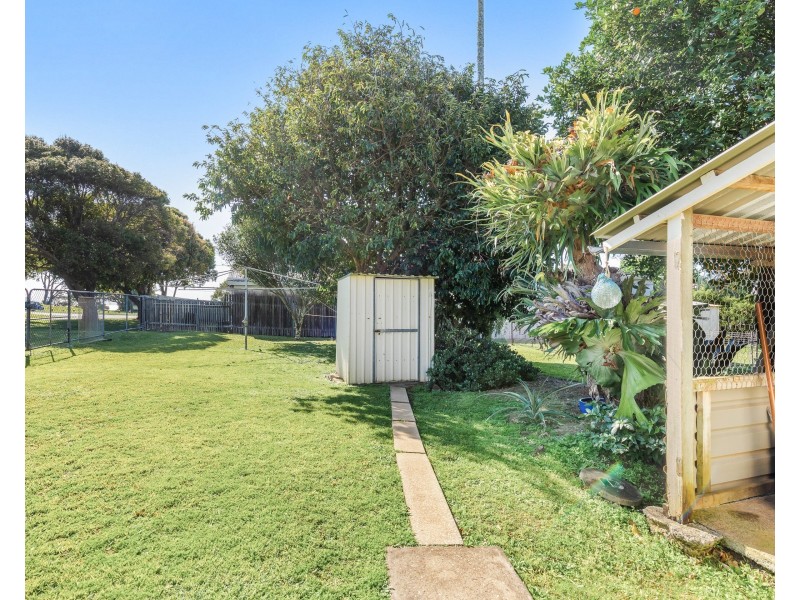 32 Petrie Street, Dunwich QLD 4183