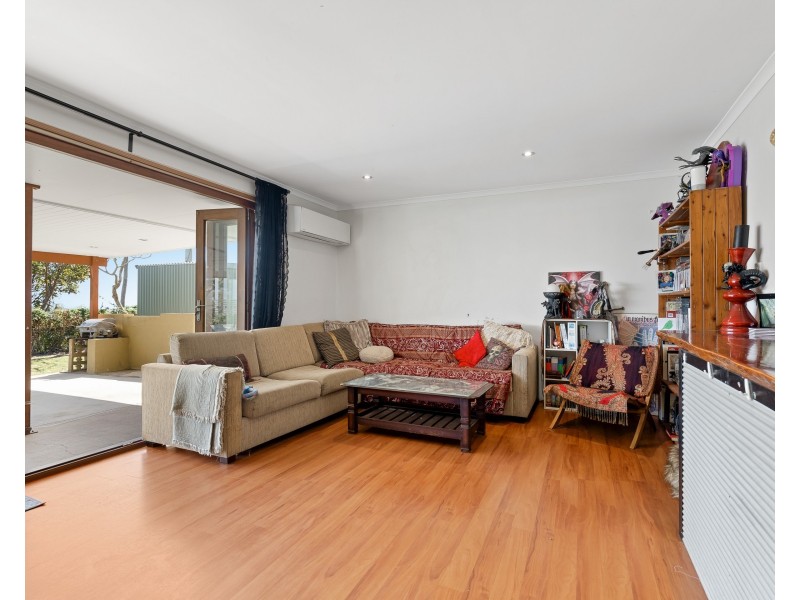 67 Rainbow Crescent, Dunwich QLD 4183