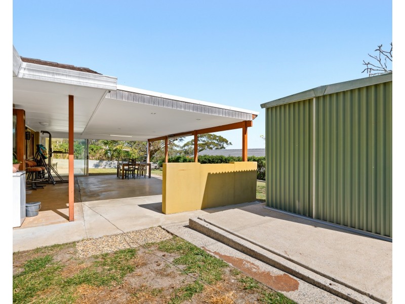 67 Rainbow Crescent, Dunwich QLD 4183