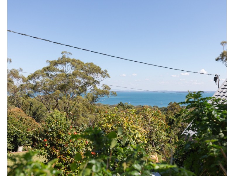 67 Rainbow Crescent, Dunwich QLD 4183