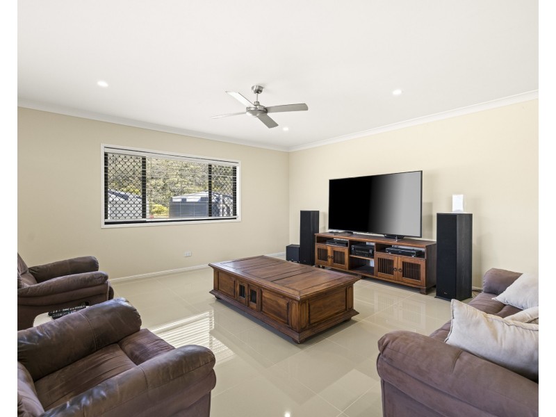98 Hell Hole Creek Road, Preston QLD 4352