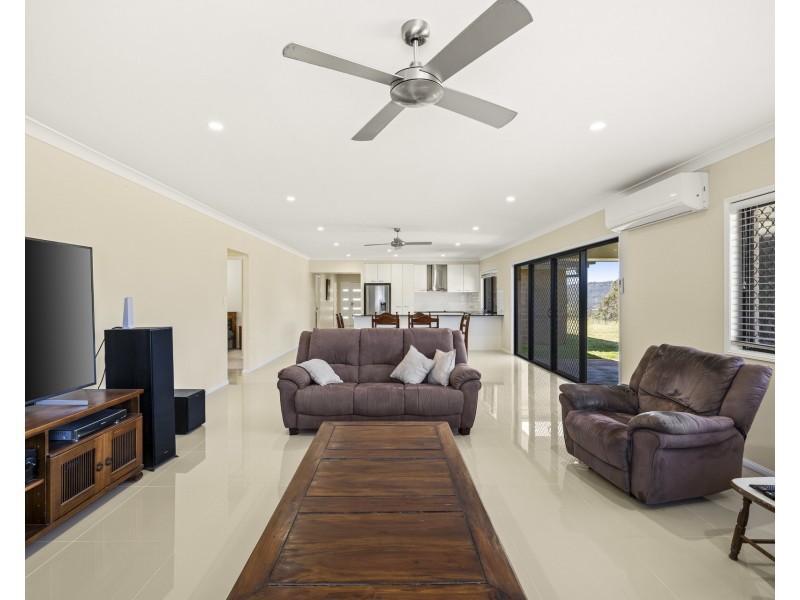 98 Hell Hole Creek Road, Preston QLD 4352
