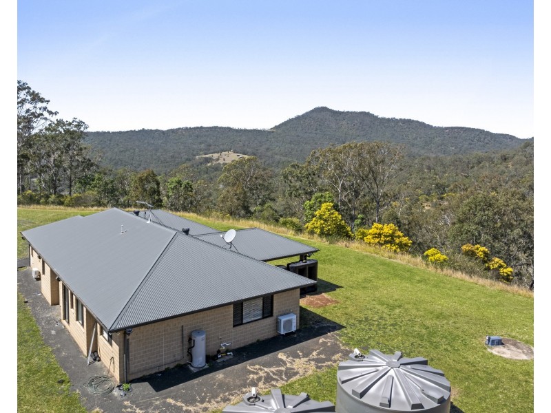 98 Hell Hole Creek Road, Preston QLD 4352