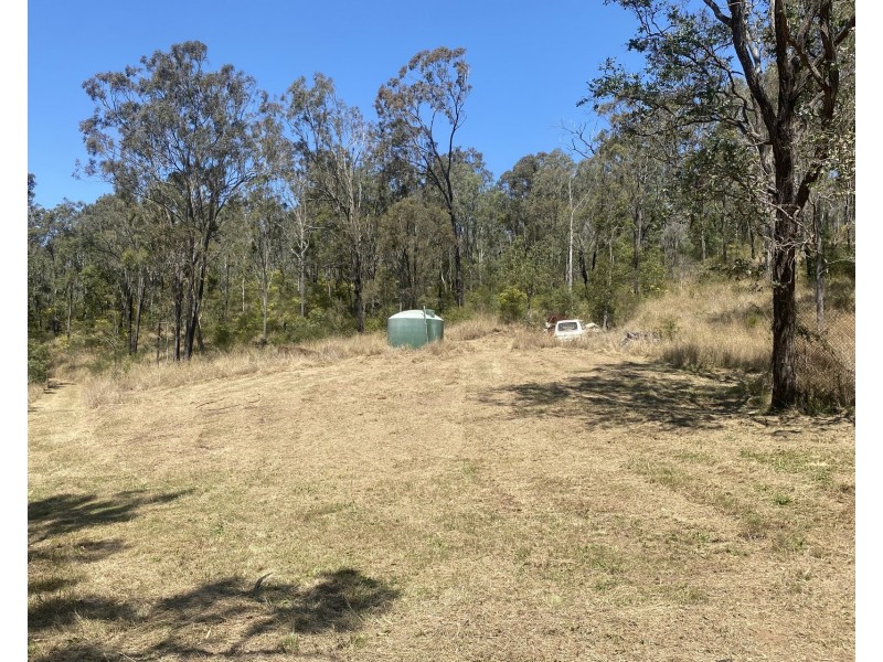 98 Hell Hole Creek Road, Preston QLD 4352