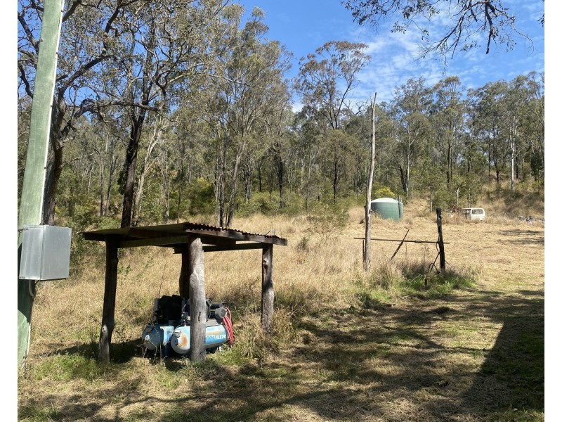 98 Hell Hole Creek Road, Preston QLD 4352