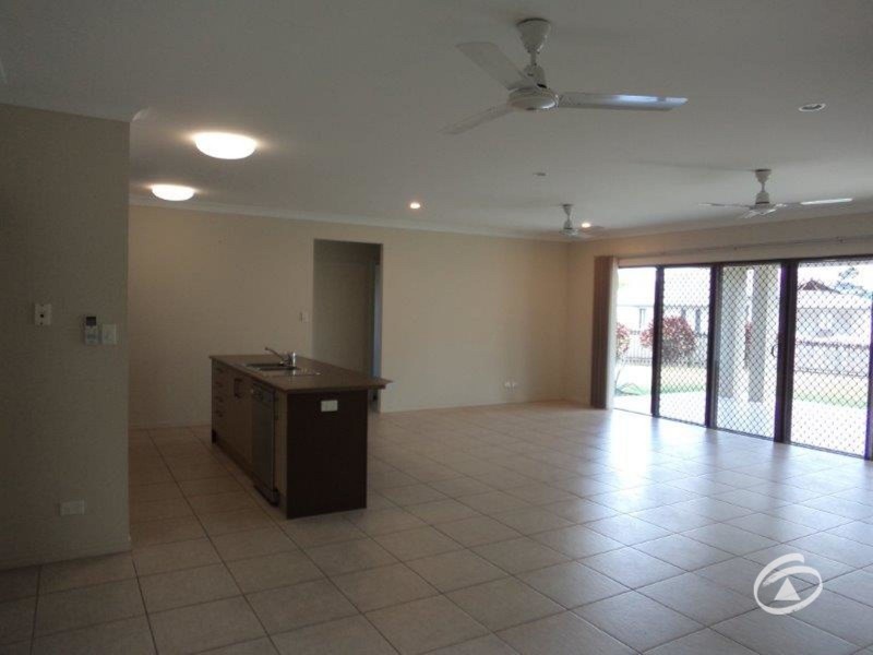 50 Sunbird Drive, Woree QLD 4868