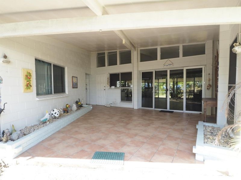 6 Coconut Street, Holloways Beach QLD 4878