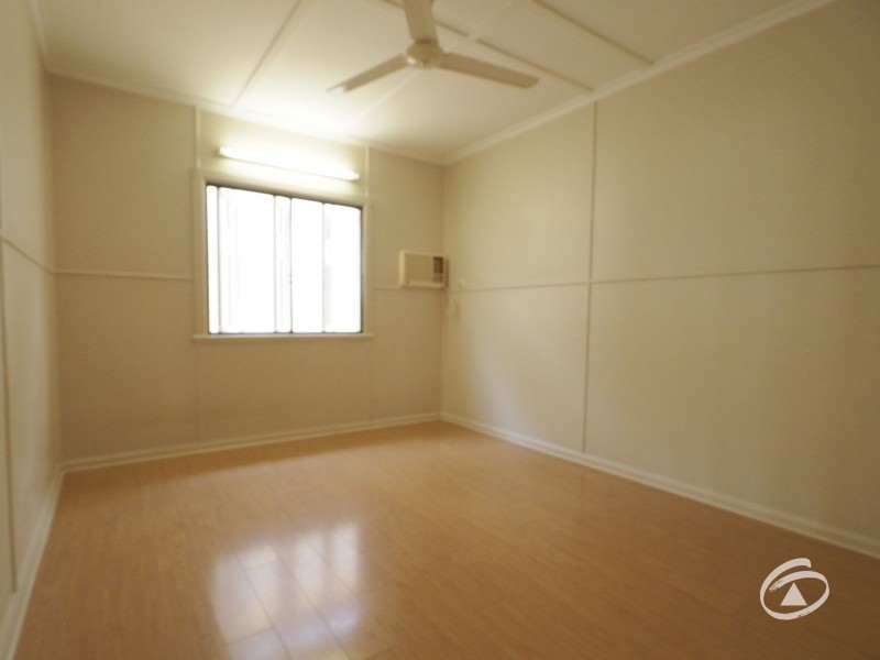 293 McLeod Street, Cairns North QLD 4870