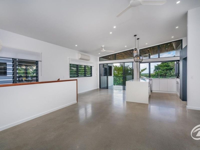 6A Diamond Close, Stratford QLD 4870