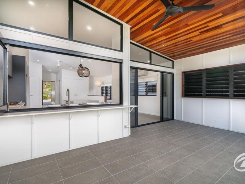 6A Diamond Close, Stratford QLD 4870