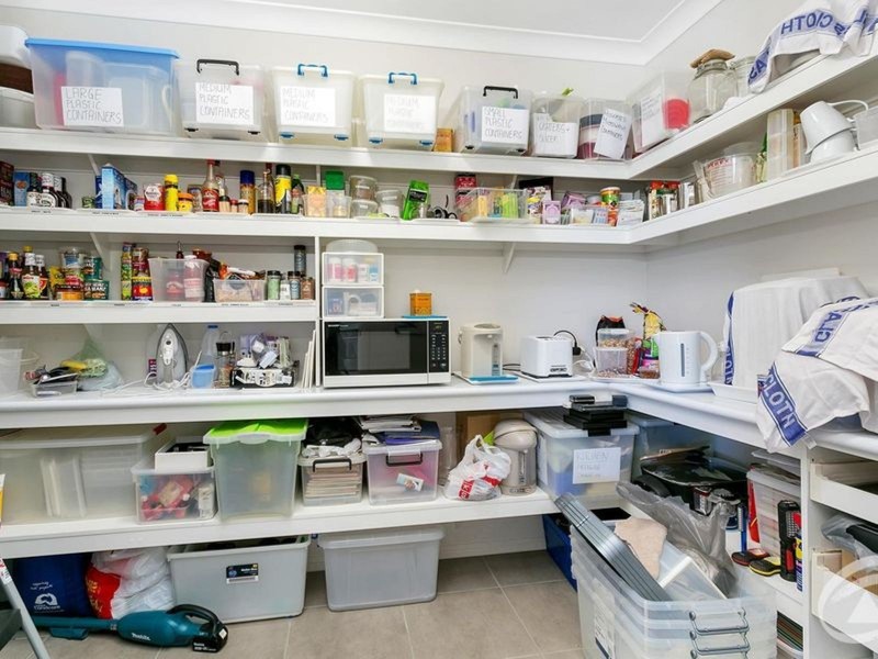 11 Rosemont Court, Mooroobool QLD 4870