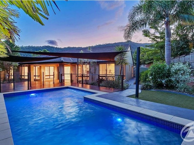 10 Bushlark Place, Smithfield QLD 4878