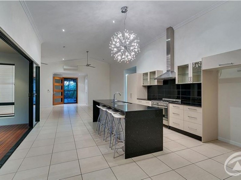 10 Bushlark Place, Smithfield QLD 4878