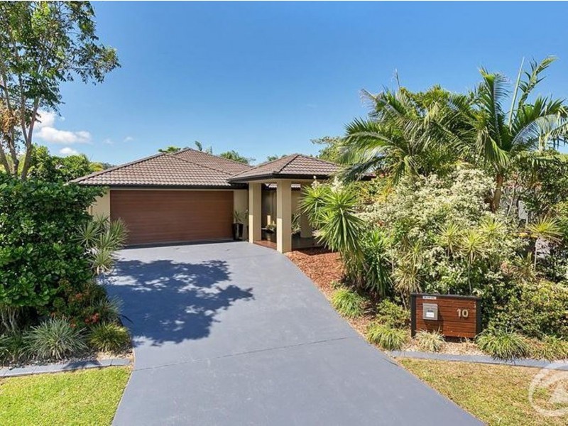 10 Bushlark Place, Smithfield QLD 4878