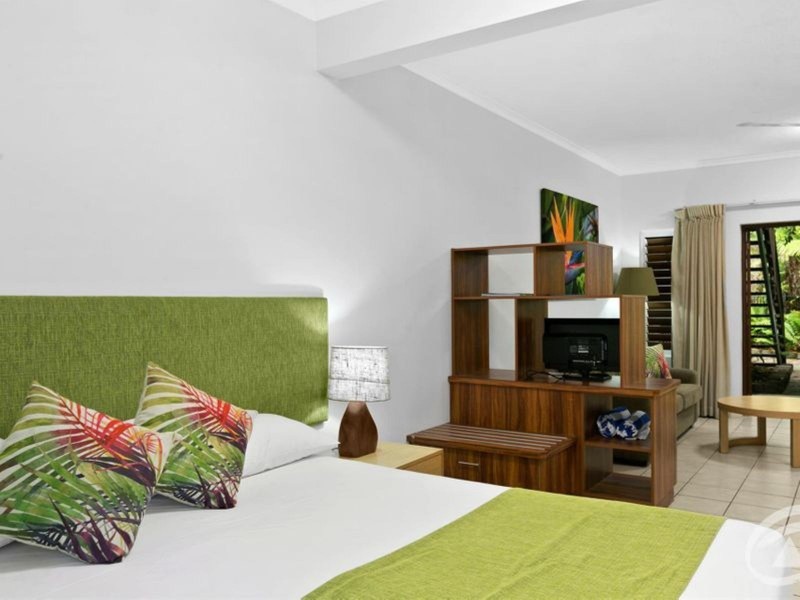 4/10-14 Amphora Street, Palm Cove QLD 4879