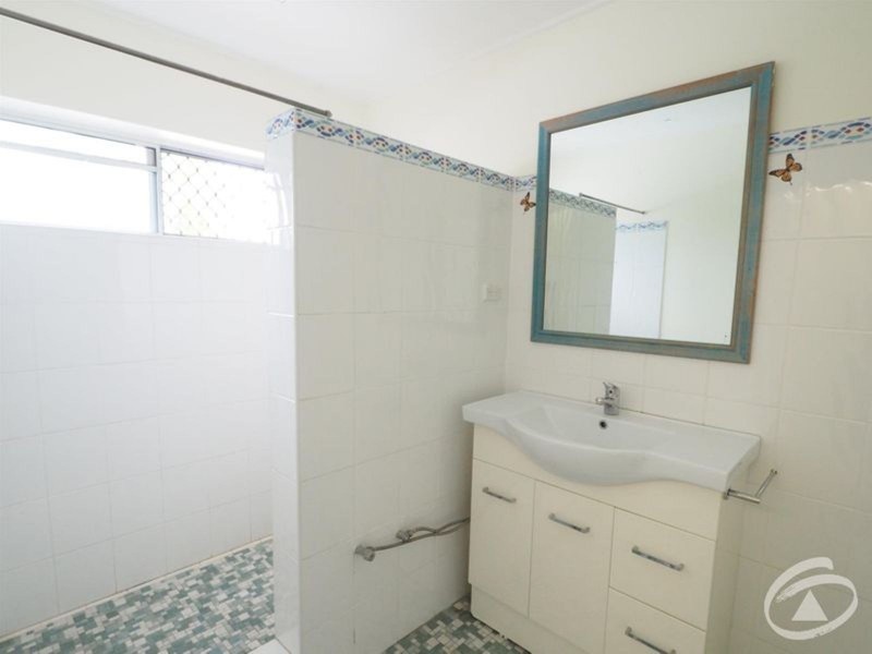 95 Mann Street, Westcourt QLD 4870