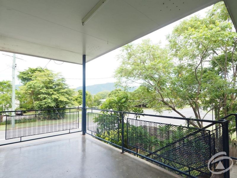 95 Mann Street, Westcourt QLD 4870