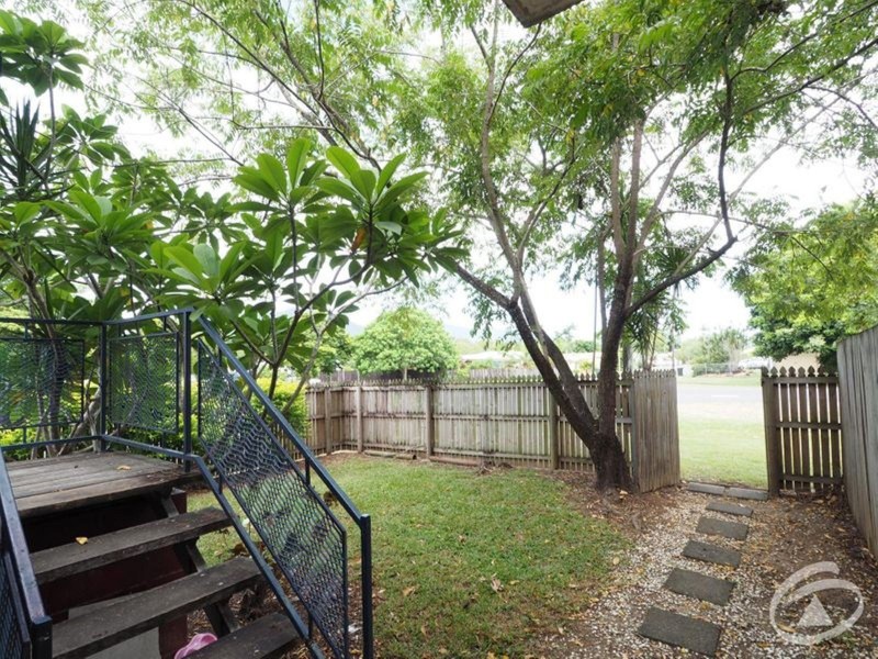 95 Mann Street, Westcourt QLD 4870