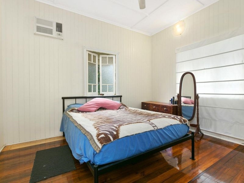 13 Boland Street, Westcourt QLD 4870