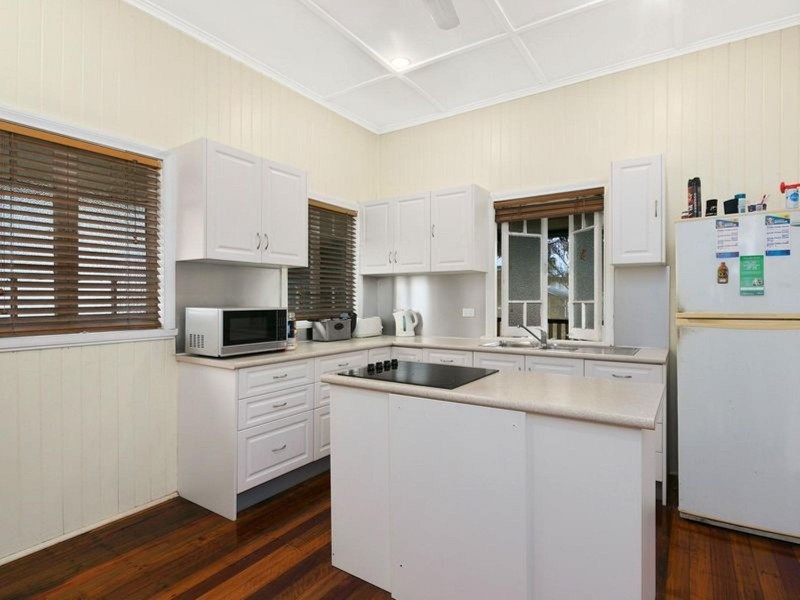 13 Boland Street, Westcourt QLD 4870