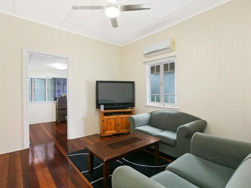 13 Boland Street, Westcourt QLD 4870